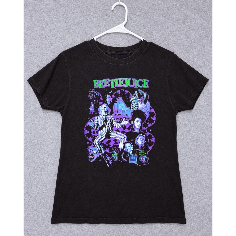 Beetlejuice Graphic T-Shirt Womens Small Black Movie Collage Sandworm Lydia Tee